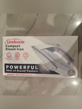NWT ⛱️Sunbeam - White Compact Steam Iron - OS